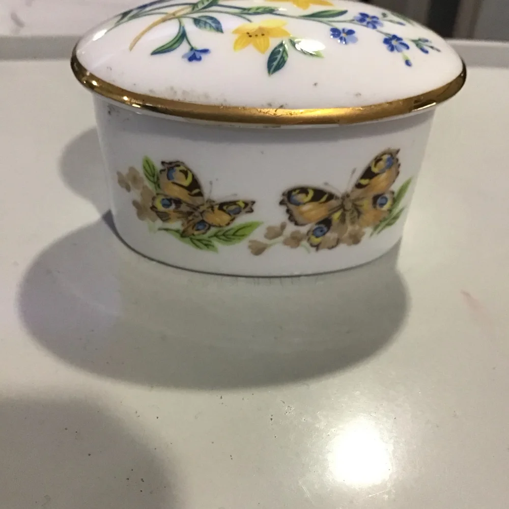 Caverswall Fine Bone China Trinket Box Butterflies Flowers Gold Trim Made in Eng
